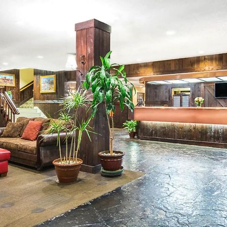 Ramada By Wyndham Denver Downtown Екстер'єр фото