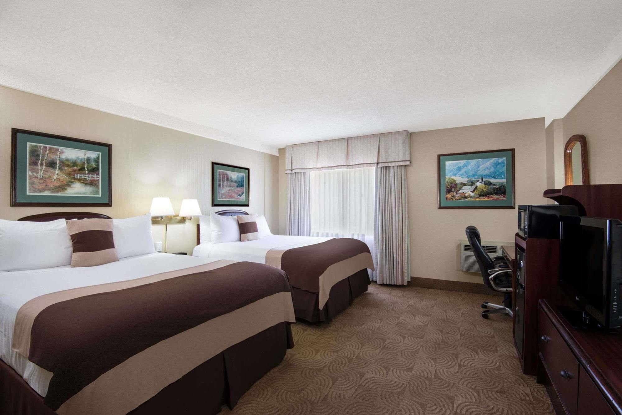Ramada By Wyndham Denver Downtown Екстер'єр фото