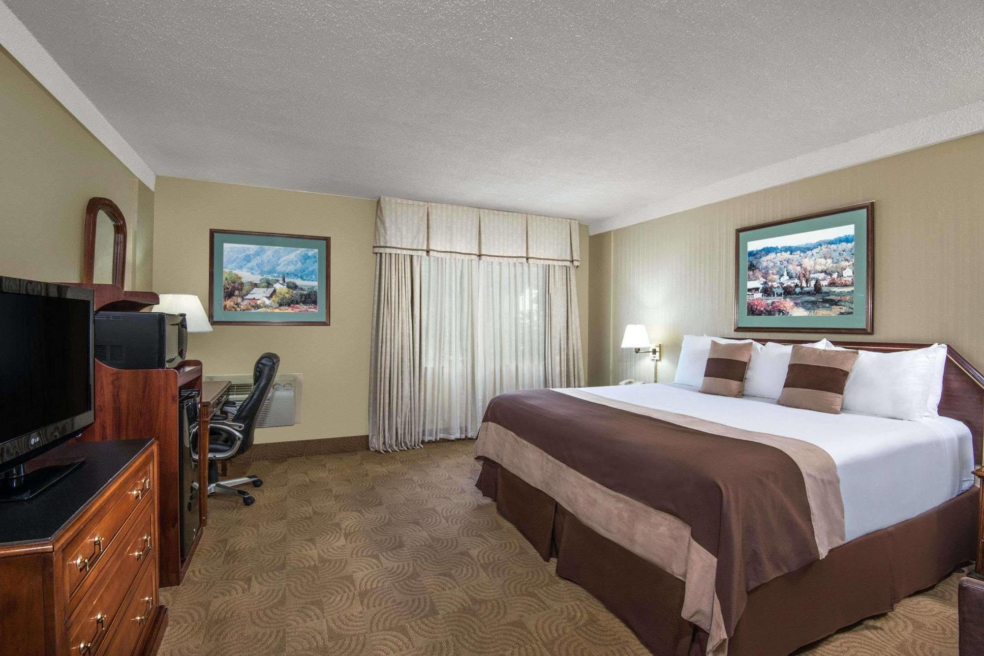 Ramada By Wyndham Denver Downtown Екстер'єр фото