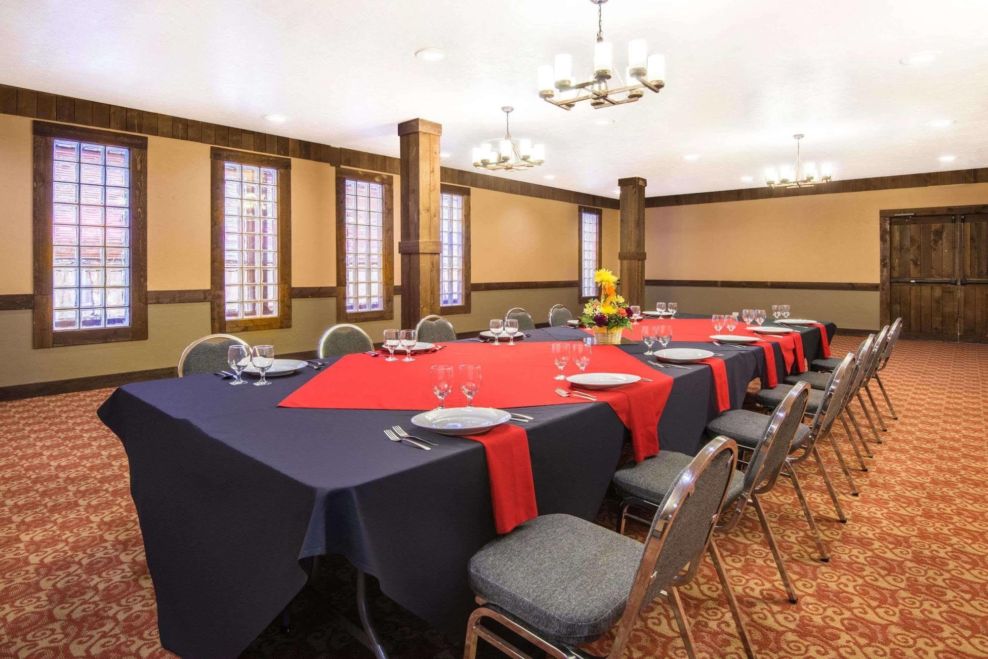 Ramada By Wyndham Denver Downtown Екстер'єр фото