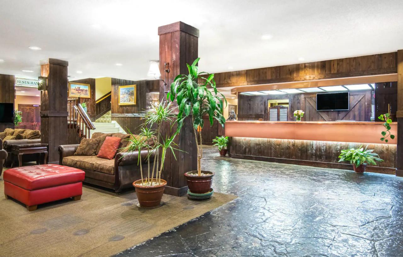 Ramada By Wyndham Denver Downtown Екстер'єр фото
